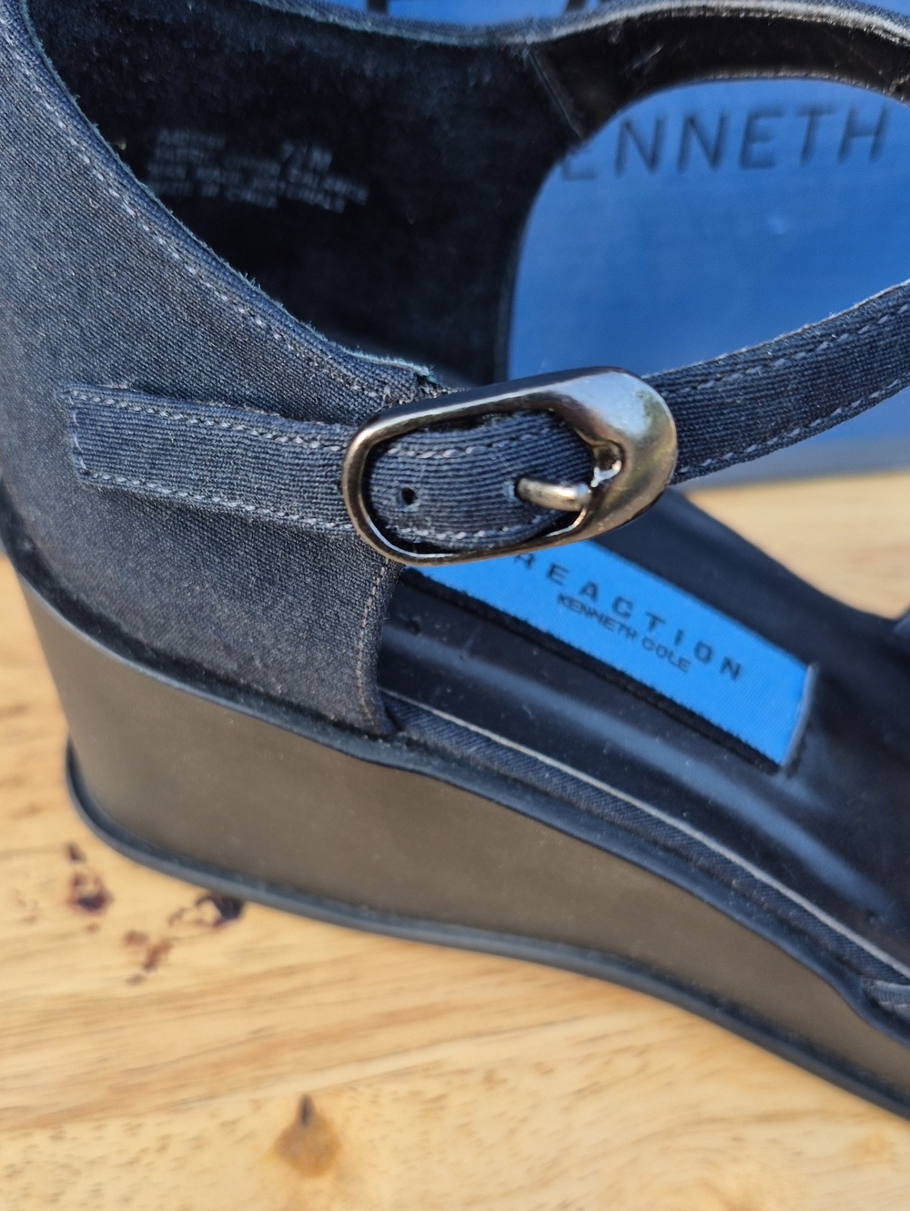 Kenneth Cole Reaction 7.5 Blue Platform Wedge Mary Jane - New - Picture 4 of 11